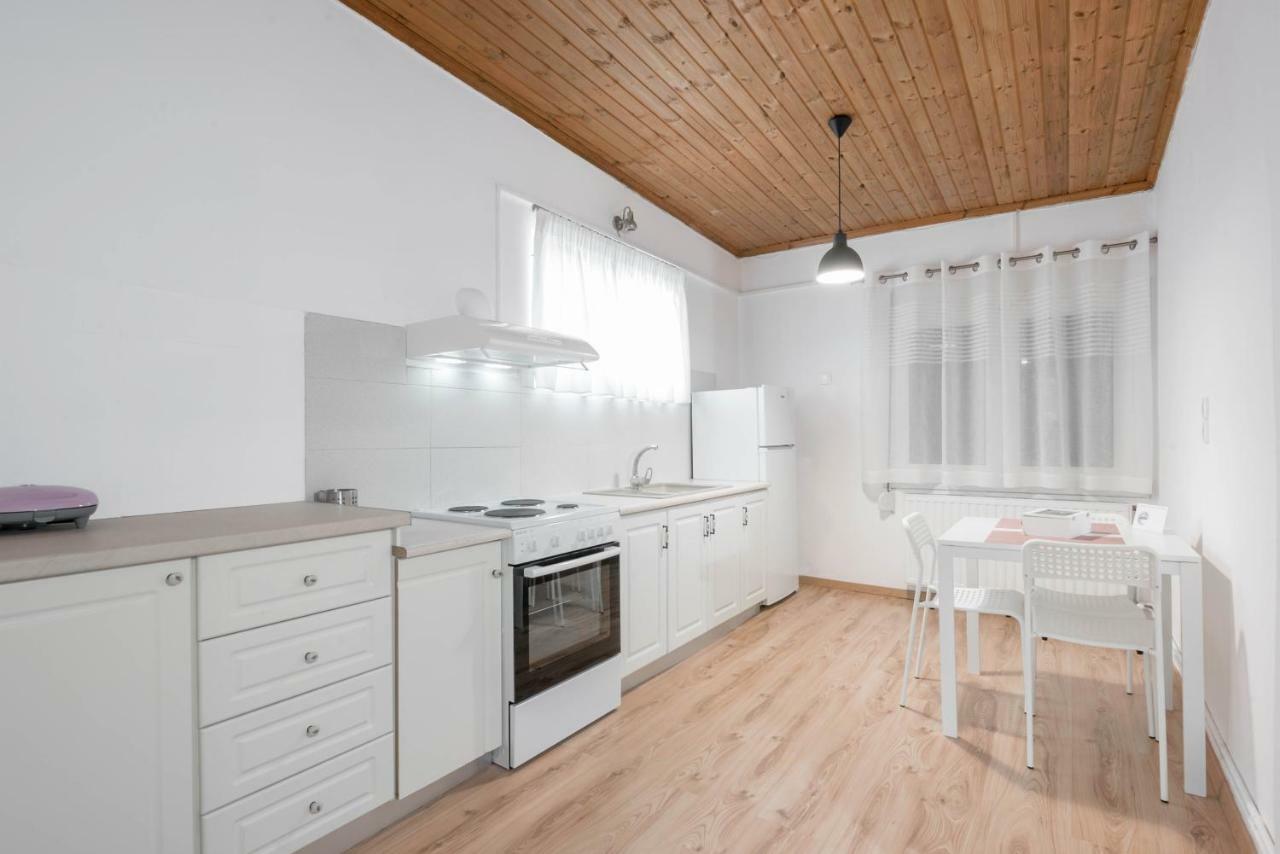 North Villa Corinth ภายนอก รูปภาพ